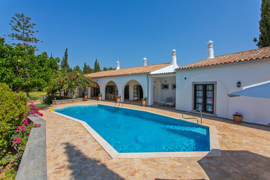 Casa Estoi | Holiday rentals Portugal